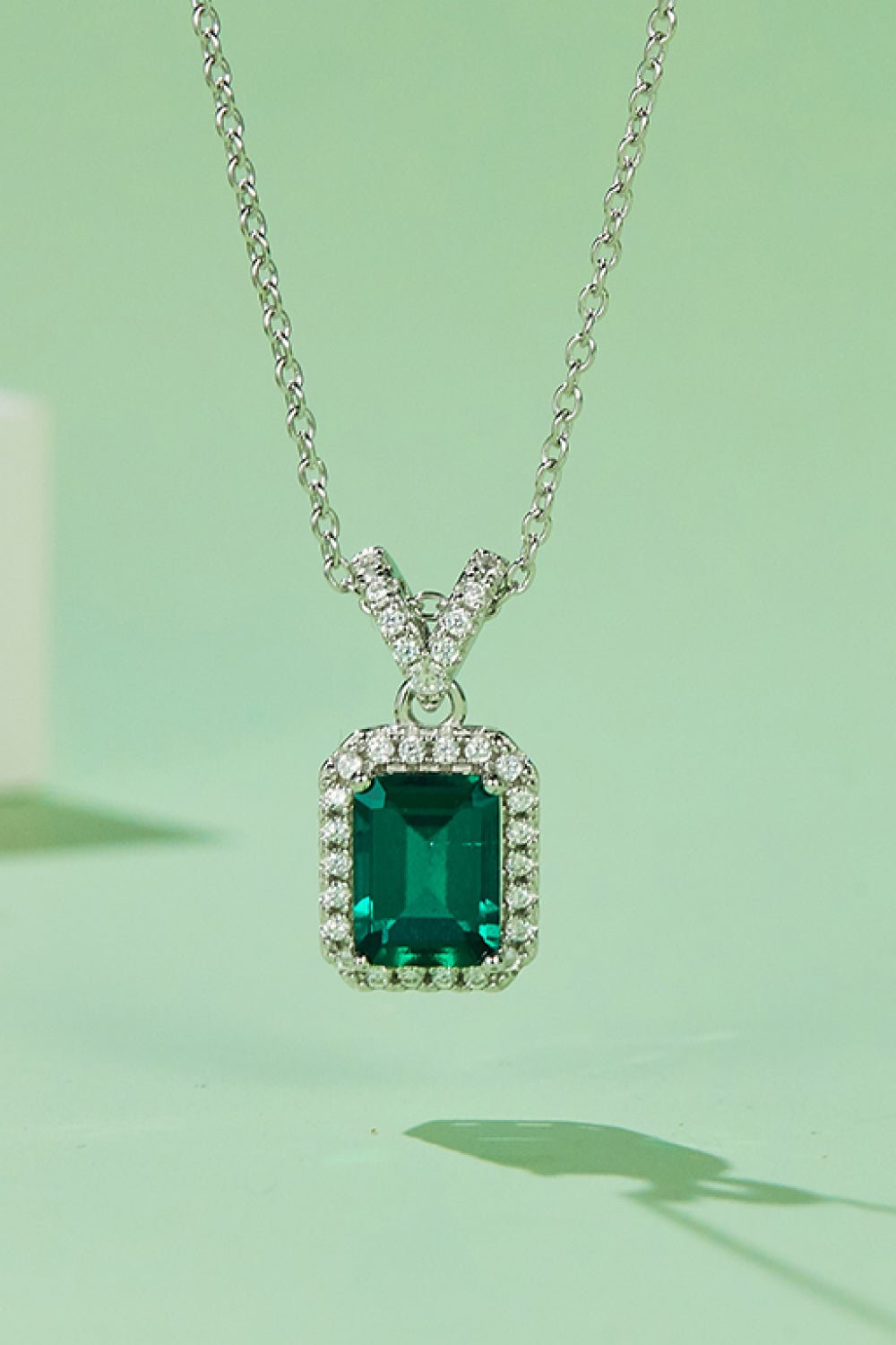 1.25 Carat Lab-Grown Emerald Pendant Necklace - Loulou Boutique