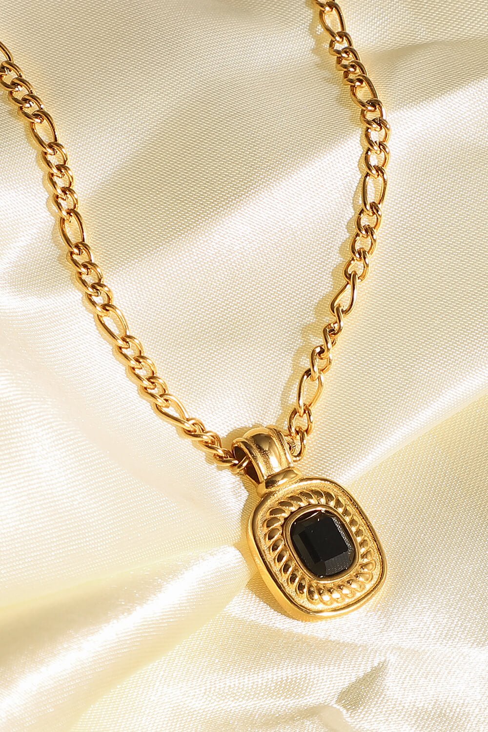 18K Gold Plated Inlaid Rhinestone Pendant Necklace - Loulou Boutique