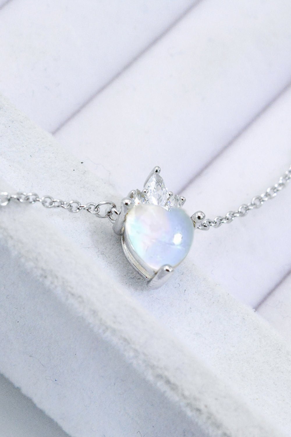 925 Sterling Silver Moonstone Heart Pendant Necklace - Loulou Boutique