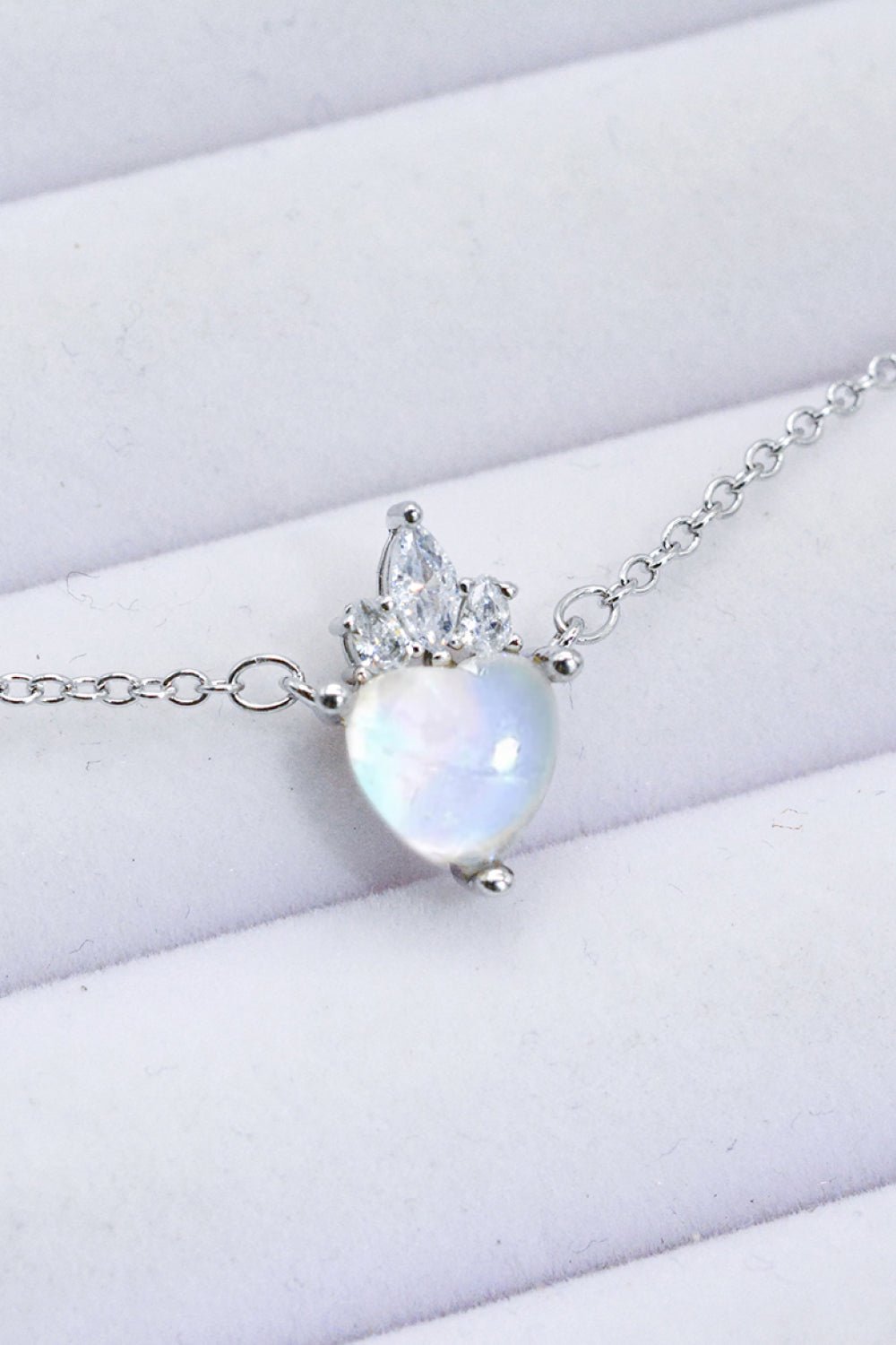 925 Sterling Silver Moonstone Heart Pendant Necklace - Loulou Boutique