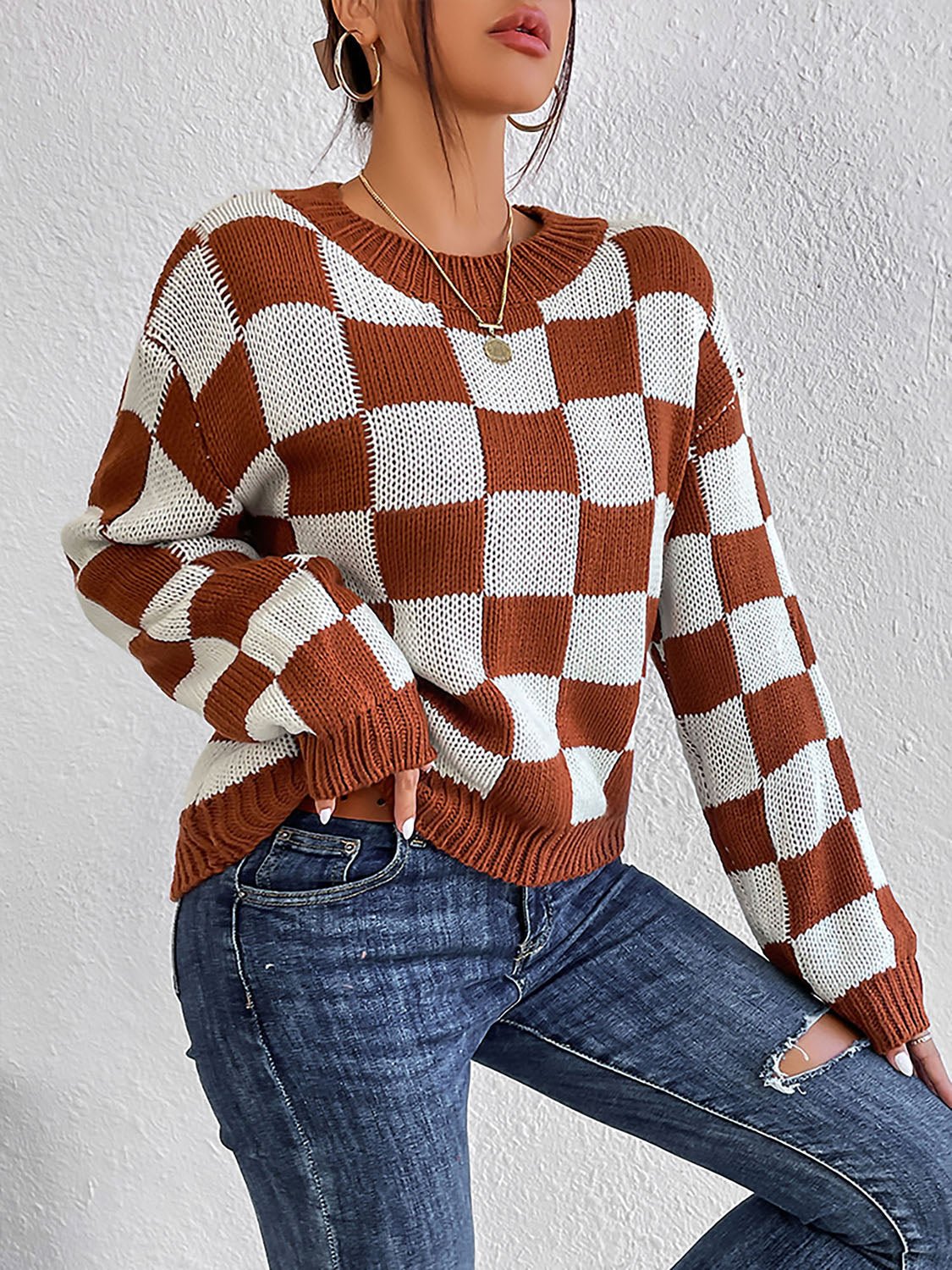Checkered Round Neck Sweater - Loulou Boutique