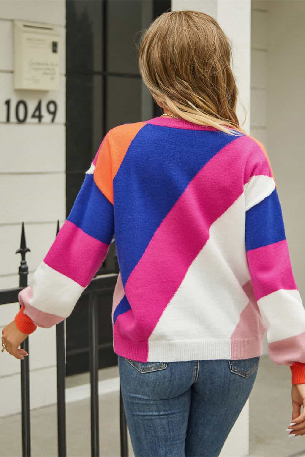 Color Block Round Neck Long Sleeve Sweater - Loulou Boutique