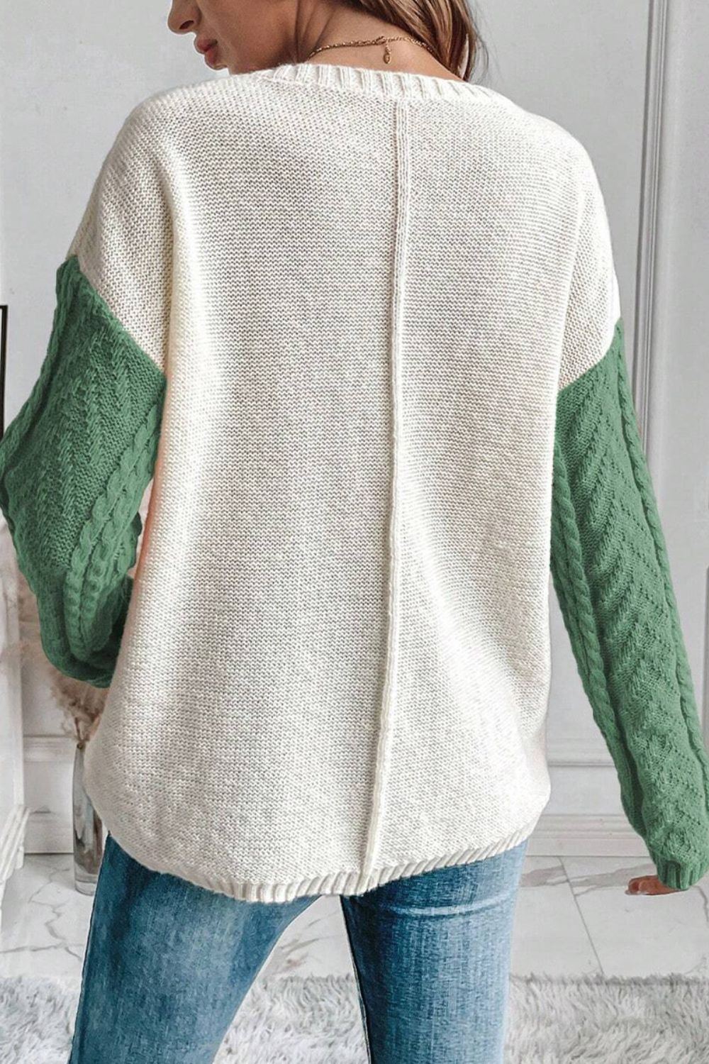 Color Block Round Neck Long Sleeve Sweater - Loulou Boutique