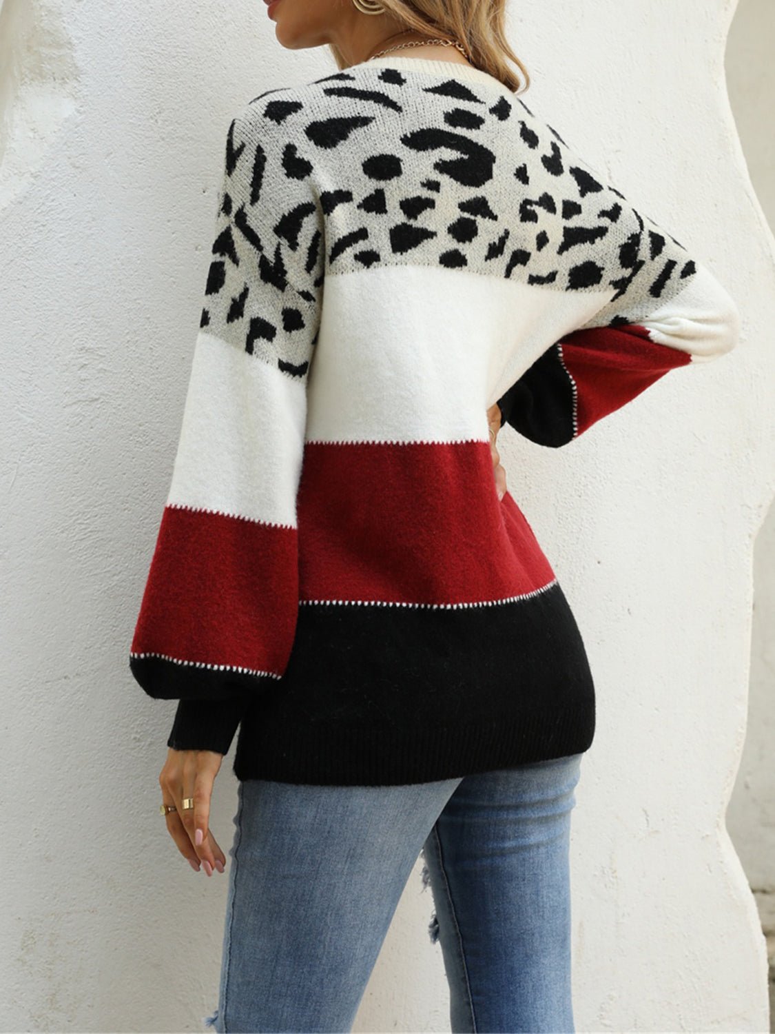 Color Block Round Neck Sweater - Loulou Boutique