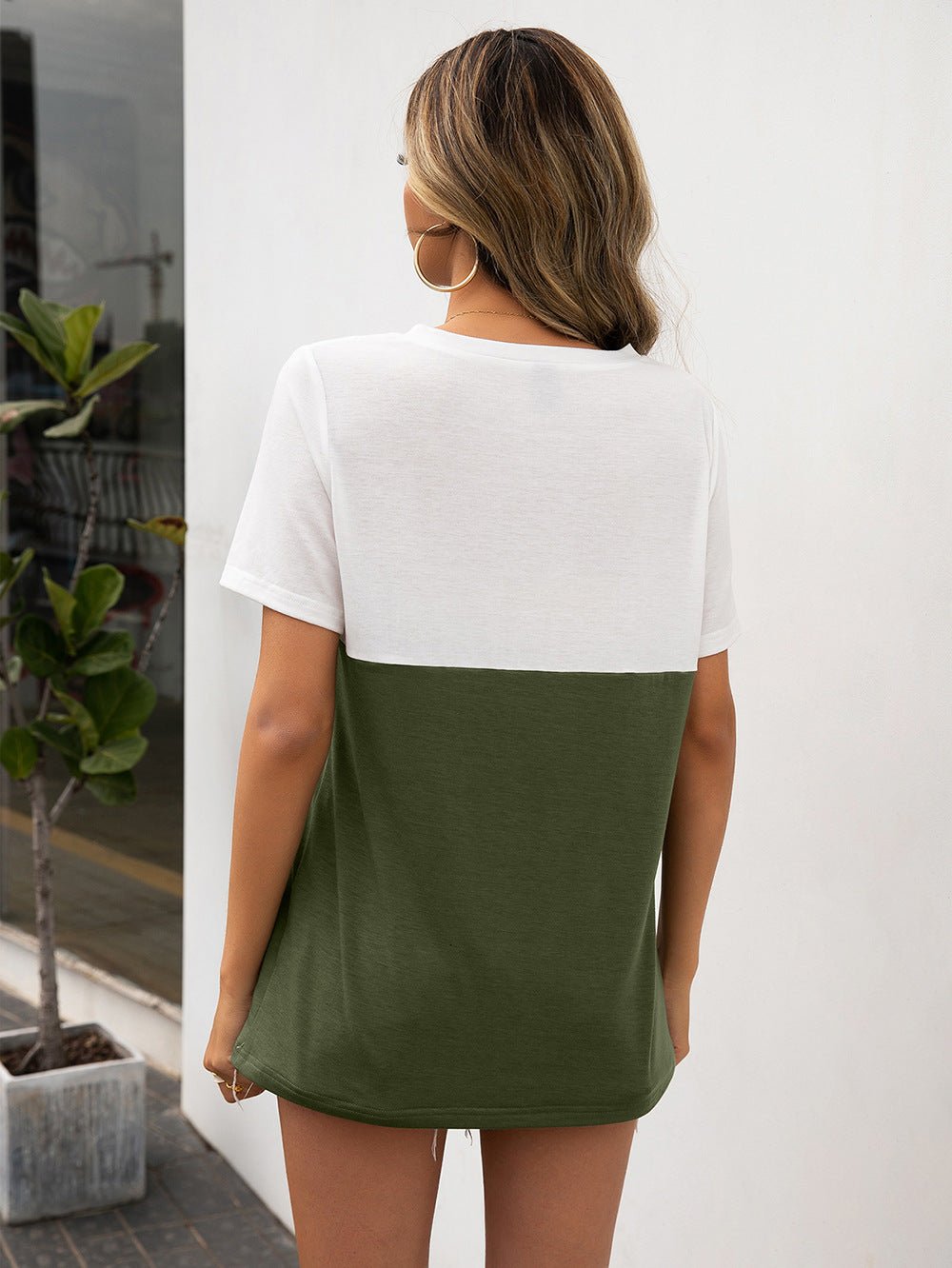 Color Block V - Neck Short Sleeve Tee - Loulou Boutique