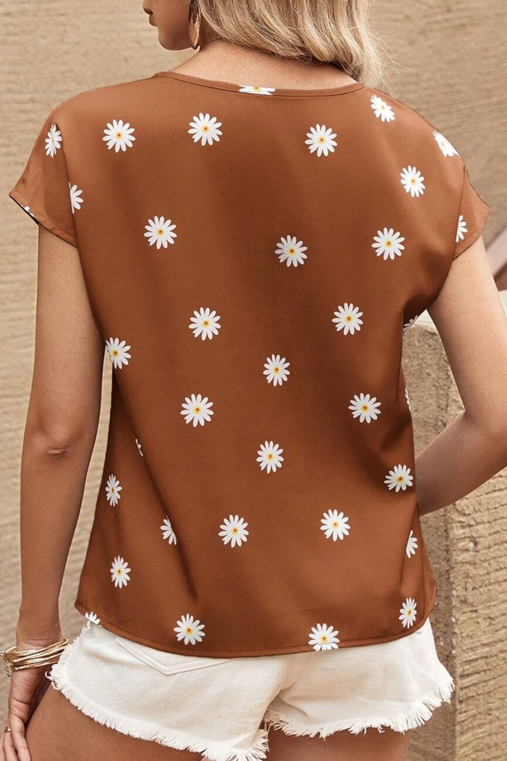 Daisy Printed Round Neck Short Sleeve Blouse - Loulou Boutique
