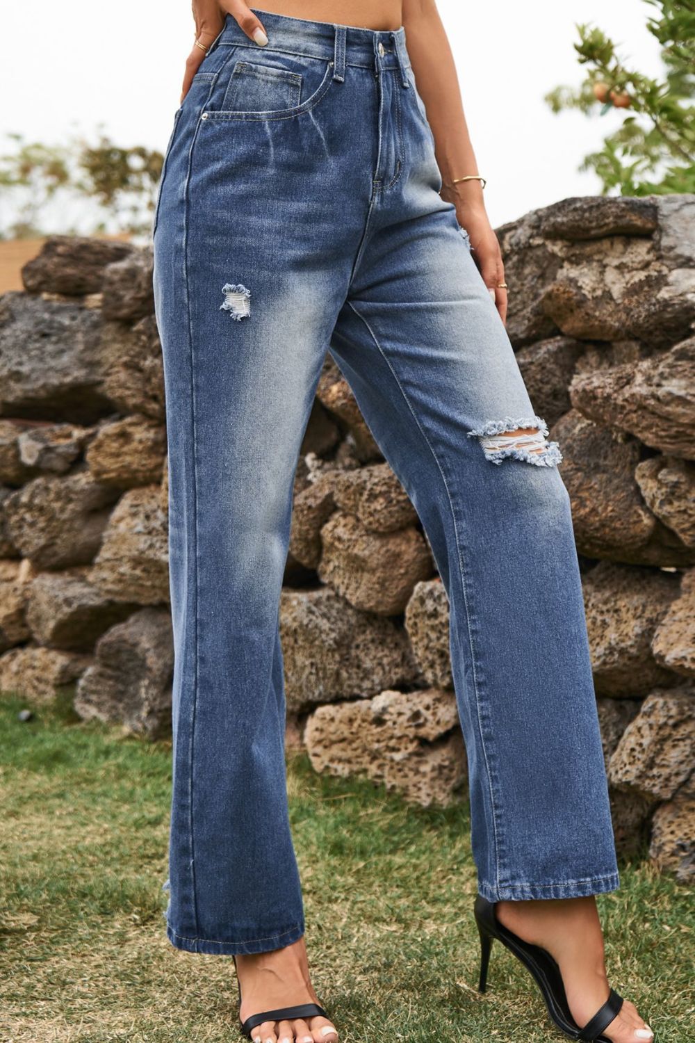 Distressed Buttoned Loose Fit Jeans - Loulou Boutique