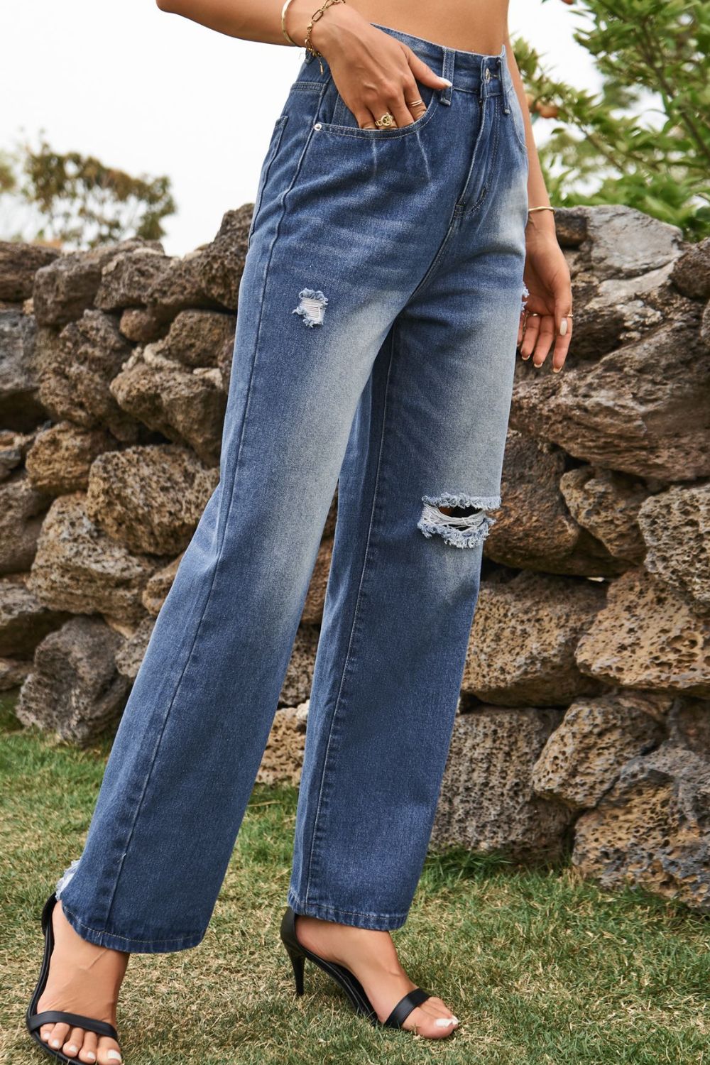 Distressed Buttoned Loose Fit Jeans - Loulou Boutique