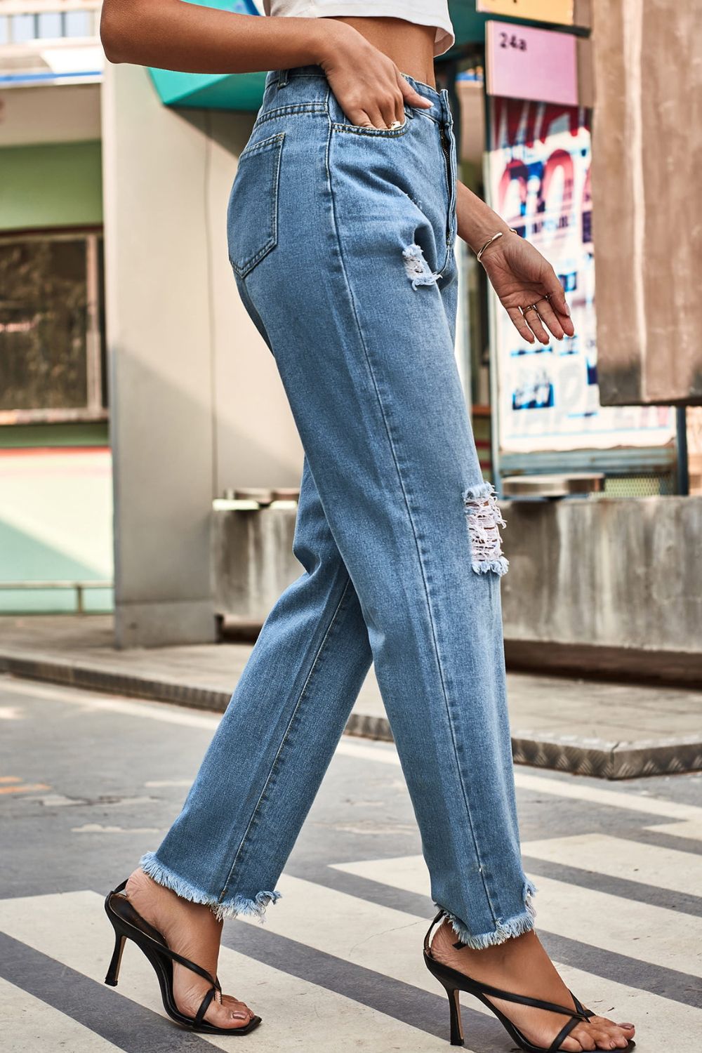 Distresssed Buttoned Loose Fit Jeans - Loulou Boutique
