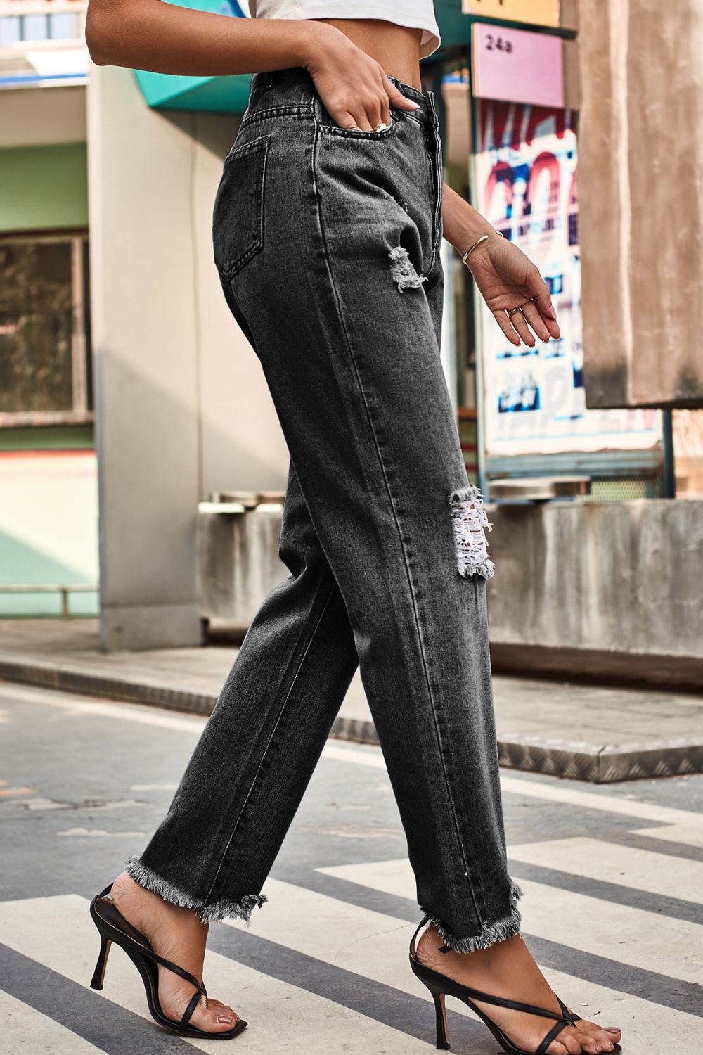 Distresssed Buttoned Loose Fit Jeans - Loulou Boutique