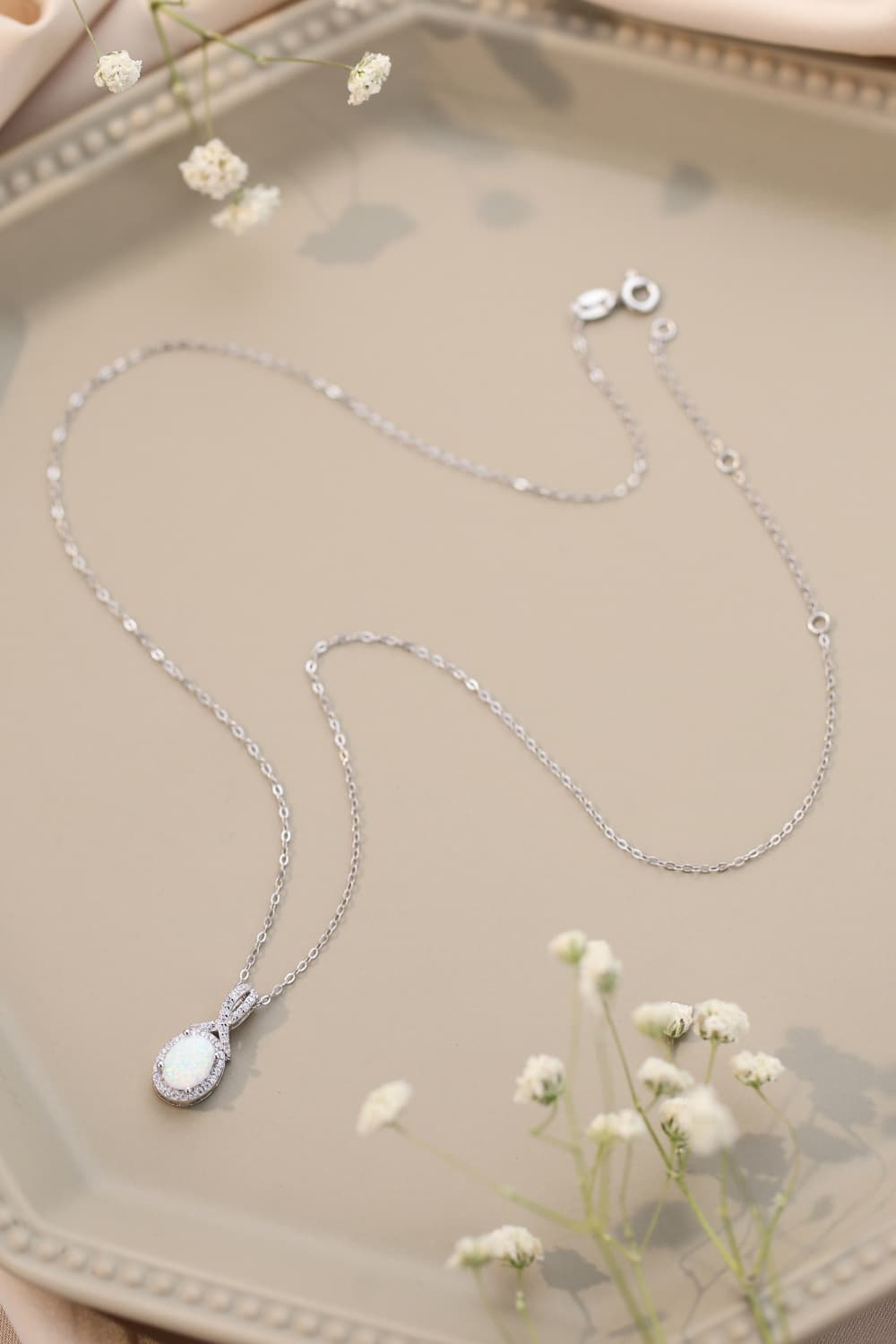 Feeling My Best Opal Pendant Necklace - Loulou Boutique