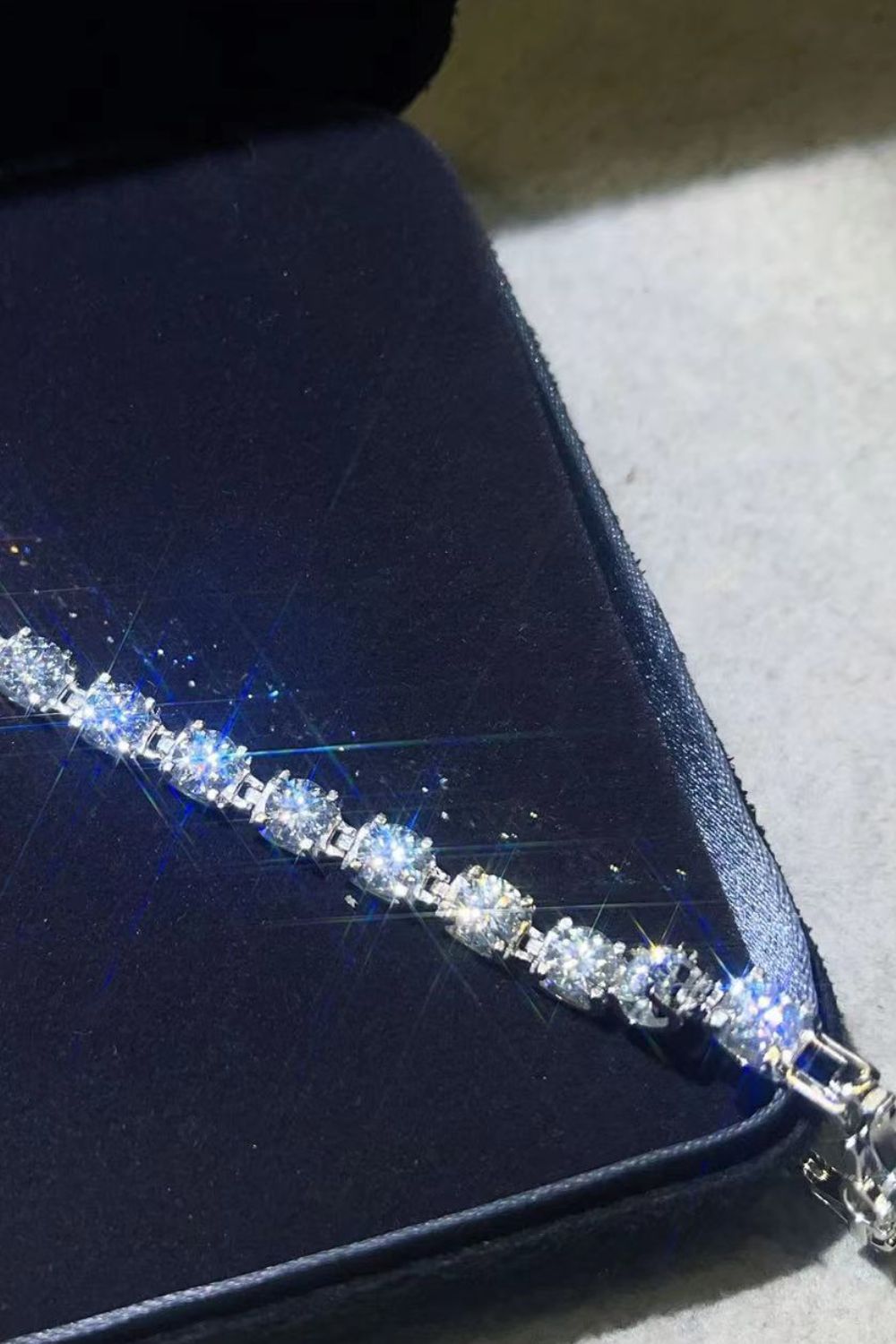 10 Carat Moissanite Platinum-Plated Bracelet - Loulou Boutique