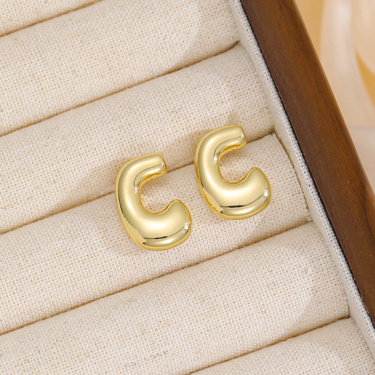 18K Gold - Plated Bubble Letter Stud Earrings - Loulou Boutique