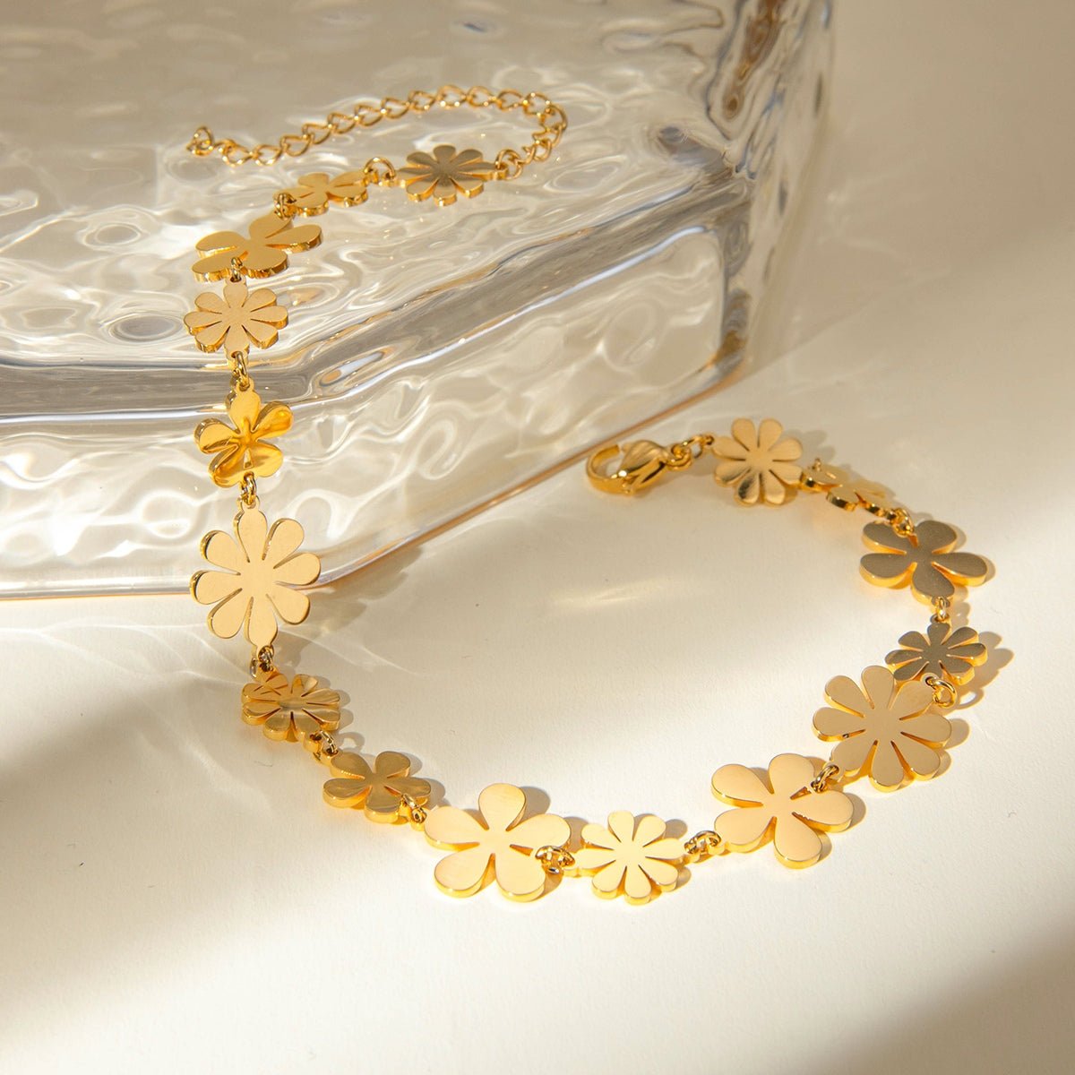 18K Gold - Plated Flower Bracelet - Loulou Boutique