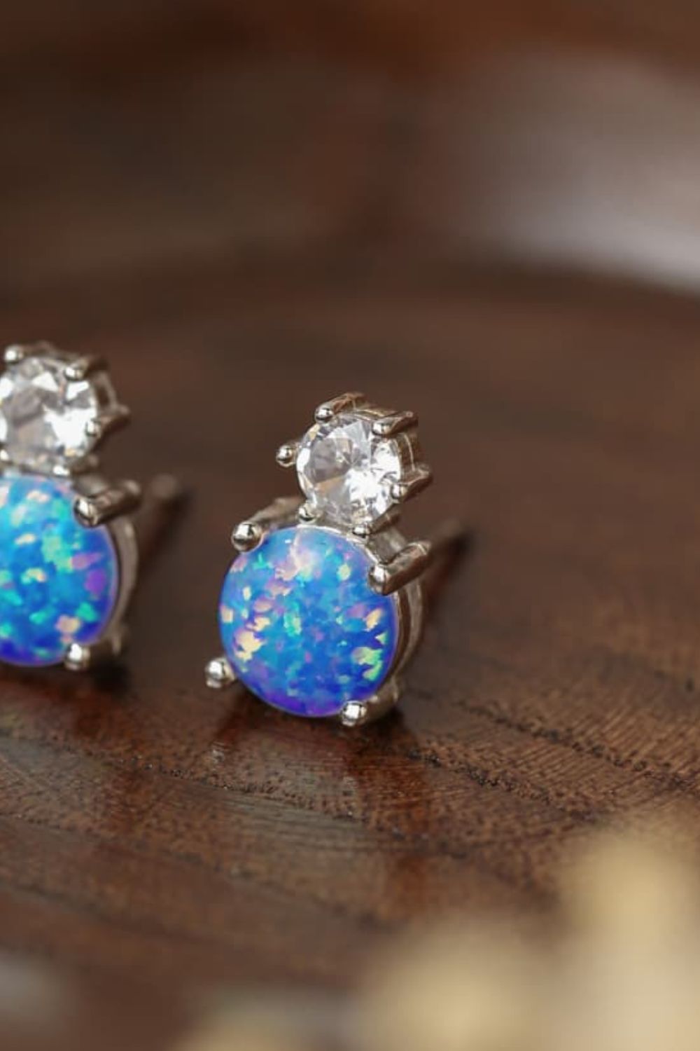 4-Prong Opal Stud Earrings - Loulou Boutique