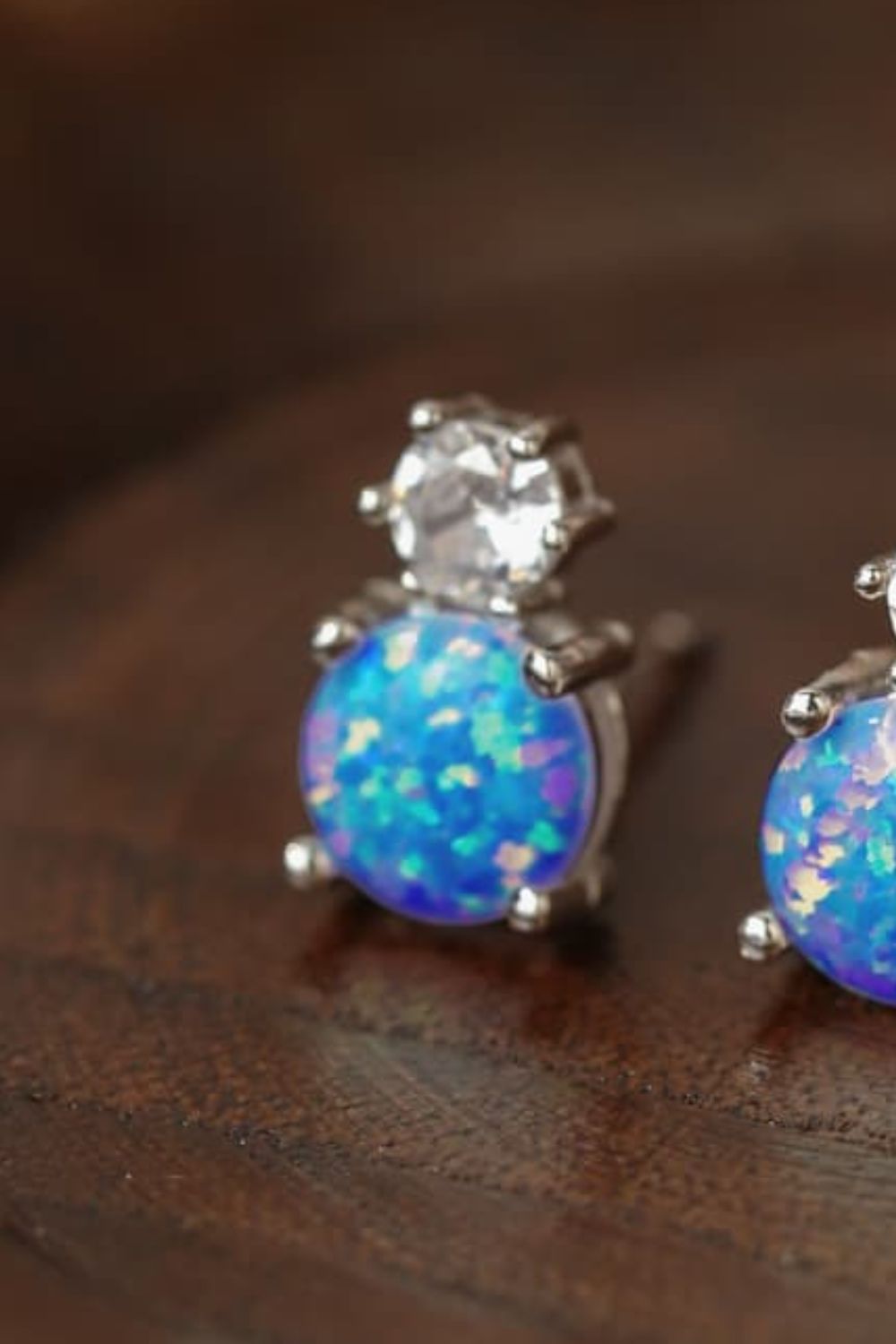 4-Prong Opal Stud Earrings - Loulou Boutique