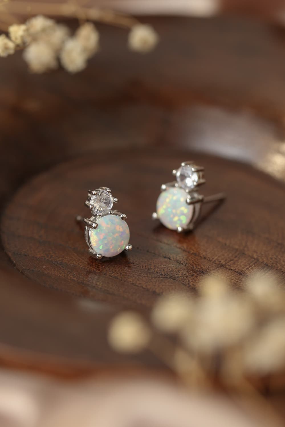 4-Prong Opal Stud Earrings - Loulou Boutique