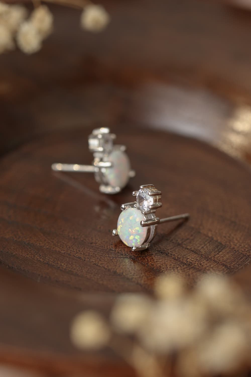 4-Prong Opal Stud Earrings - Loulou Boutique