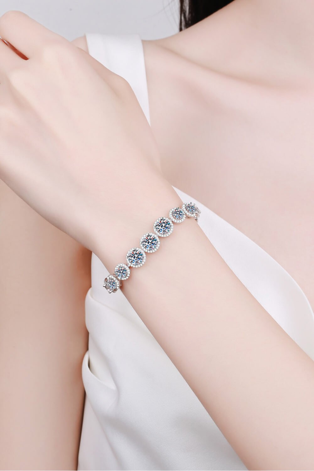 925 Sterling Silver 10.4 Carat Moissanite Bracelet - Loulou Boutique