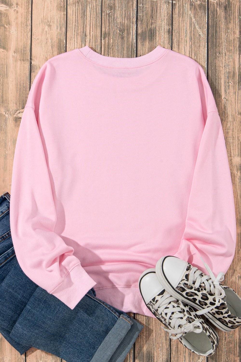 Bow Graphic Round Neck Long Sleeve Sweatshirt - Loulou Boutique