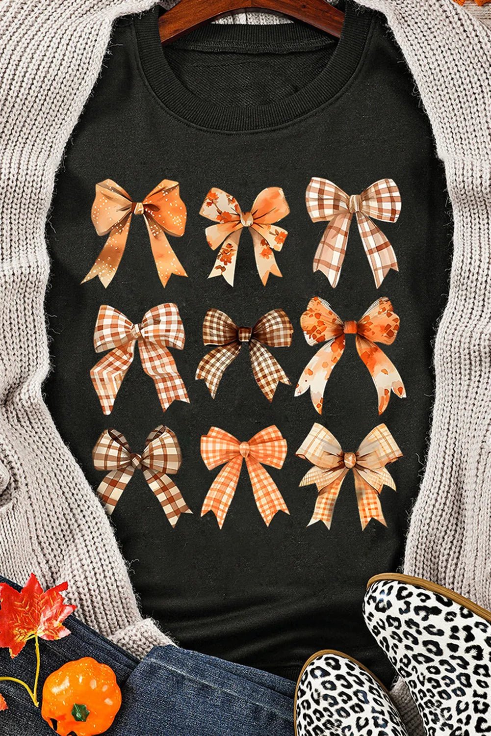 Bow Graphic Round Neck Long Sleeve Sweatshirt - Loulou Boutique