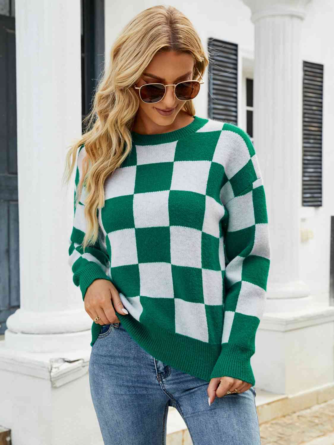 Checkered Round Neck Sweater - Loulou Boutique