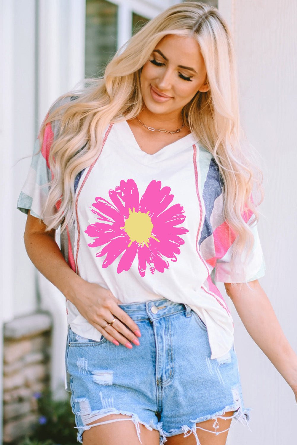 Daisy Graphic V - Neck Half Sleeve T-Shirt - Loulou Boutique