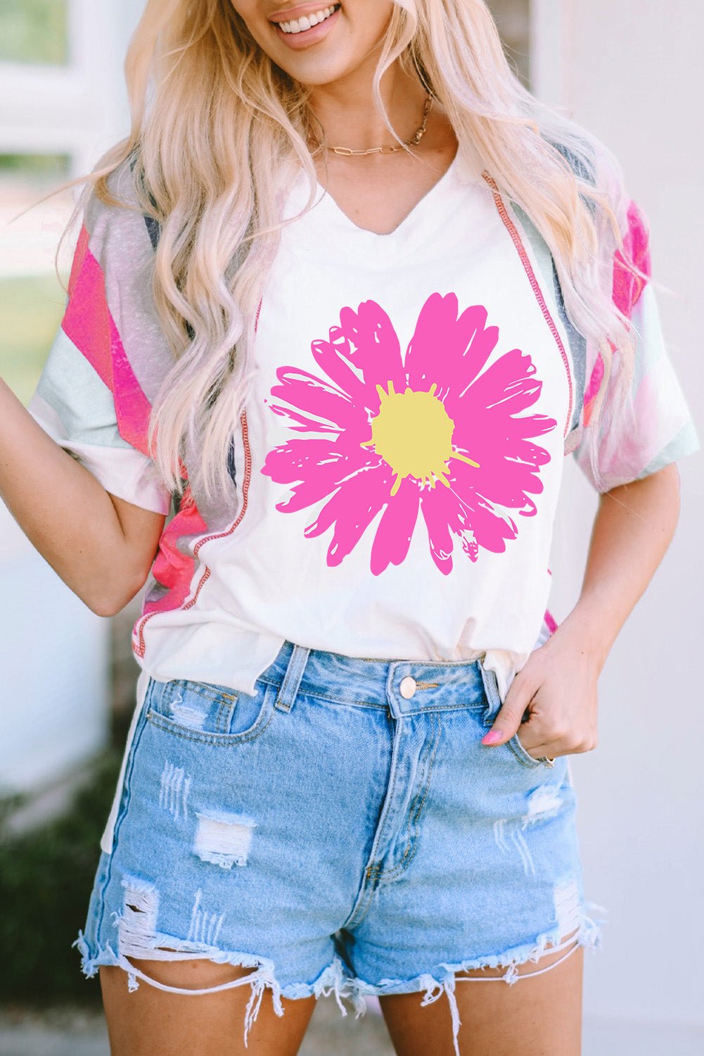 Daisy Graphic V - Neck Half Sleeve T-Shirt - Loulou Boutique