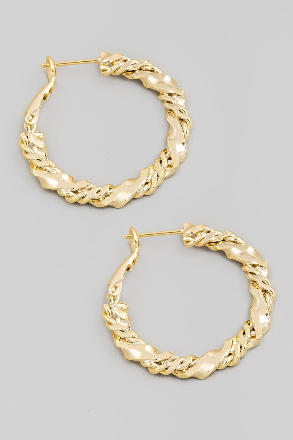 Fame Double Twist Chain Latch Hoop Earrings - Loulou Boutique