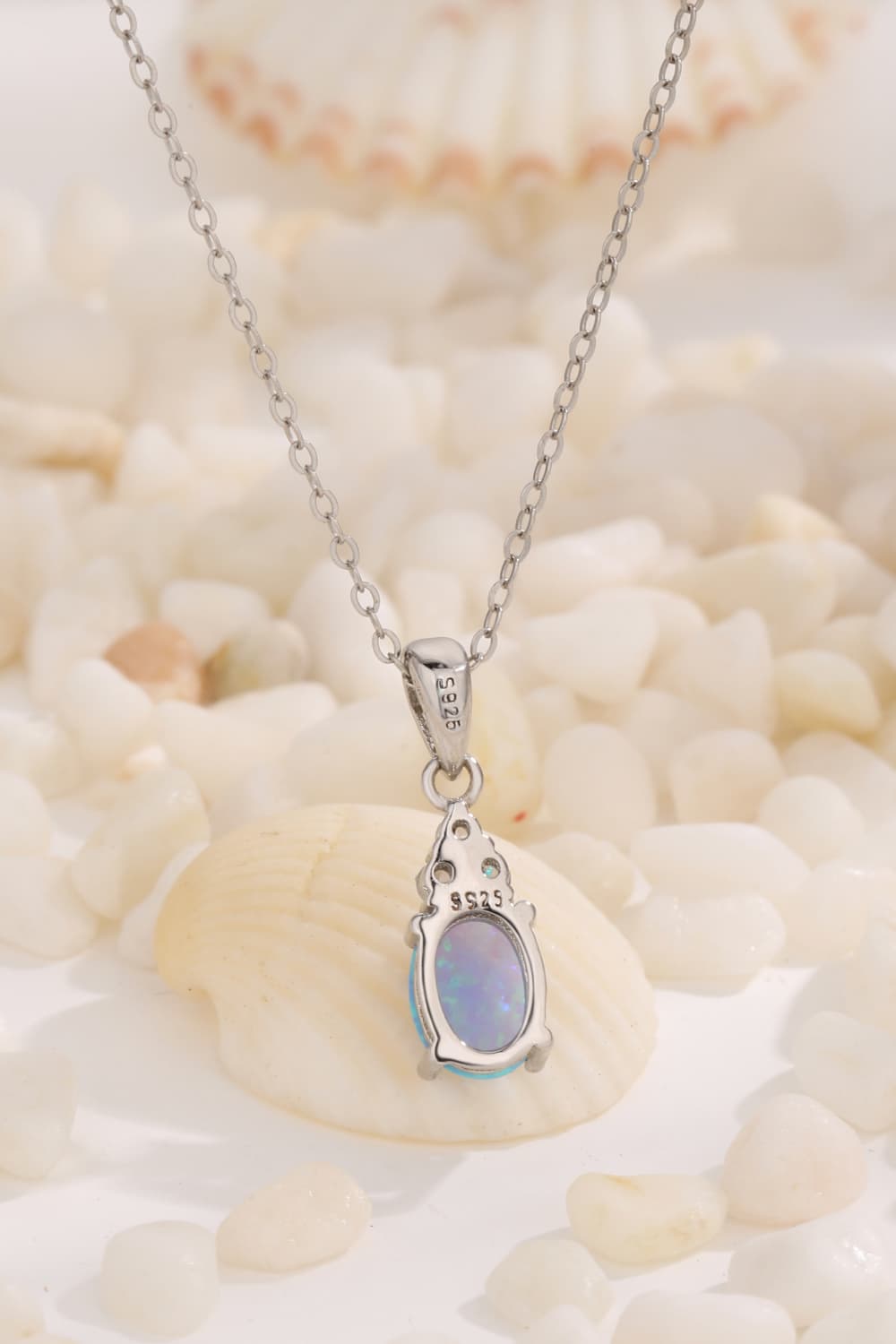 Find Your Center Opal Pendant Necklace - Loulou Boutique