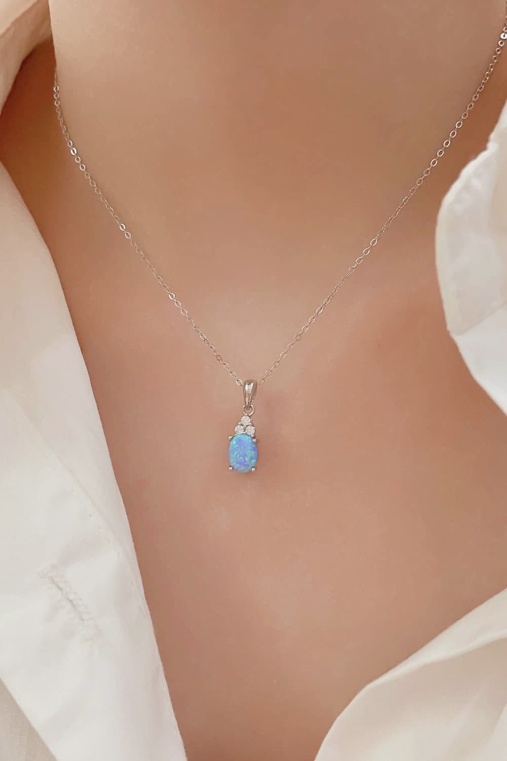 Find Your Center Opal Pendant Necklace - Loulou Boutique